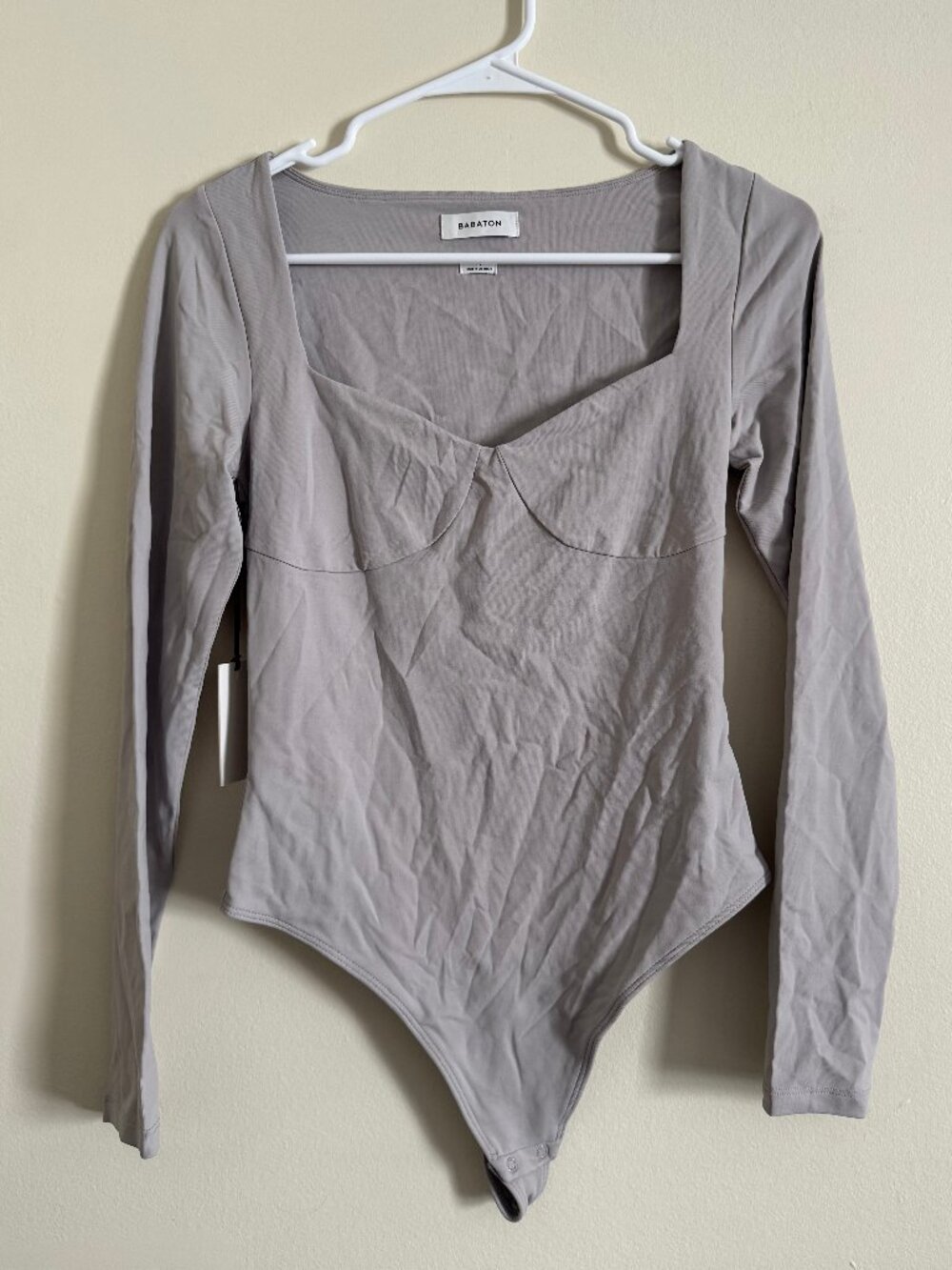*NWT* Aritzia Babaton Contour Sweetheart Neckline Bodysuit